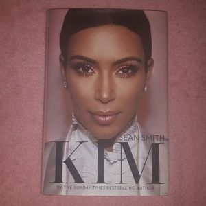 Kim Kardashian Biography Book